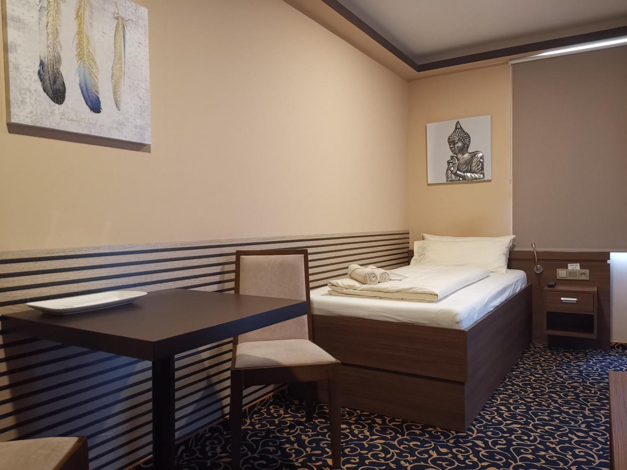 Hotel Zum Weissen Ochsen Aalen Extérieur photo