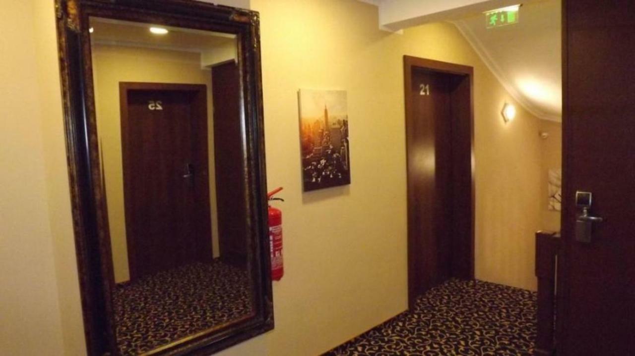 Hotel Zum Weissen Ochsen Aalen Extérieur photo